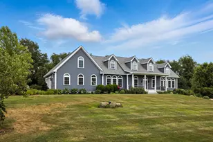 8 Wadleigh Ln, Hampton Falls, NH 03844 - Photo 1