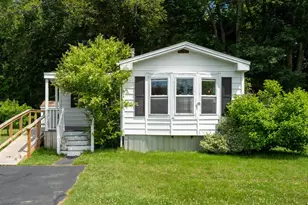 290 Calef Hwy, Epping, NH 03042 - Photo 1