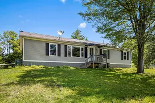 82 Spruce Dr, Tuftonboro, NH 03816 - Photo 1