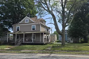 841 Beech St, Manchester, NH 03104 - Photo 1