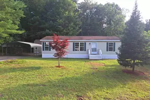 39 Parkwood Dr, Allenstown, NH 03275 - Photo 1