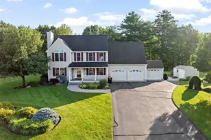 44 Cambridge Dr, Auburn, NH 03032 - Photo 1