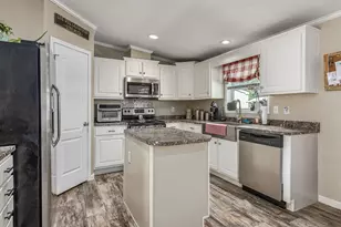 6 Wanda Ln, Exeter, NH 03833 - Photo 1