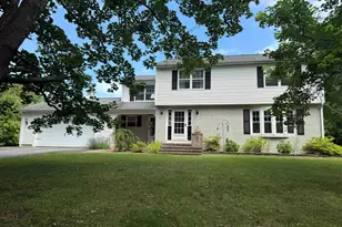 86 Chamberlain St, Rochester, NH 03867 - Photo 1