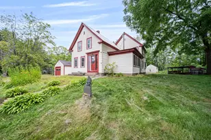 32 Union St, Hillsboro, NH 03244 - Photo 1
