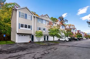 1029 S Mammoth Rd, Manchester, NH 03109 - Photo 1