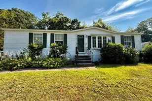 95 Tucker Dr, Hopkinton, NH 03229 - Photo 1