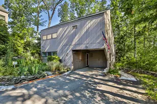 16 Coburn Woods Dr, Nashua, NH 03063 - Photo 1