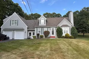 4 Tear Drop Cir, Hudson, NH 03051 - Photo 1