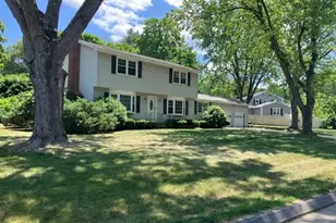 18 Vieckis Dr, Nashua, NH 03062 - Photo 1