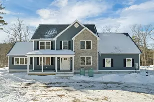 111 Laurel Rd, Hooksett, NH 03106 - Photo 1