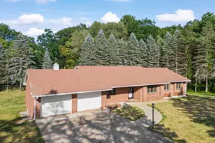 224 Merritt Nyberg Ln, Manchester, NH 03104 - Photo 1