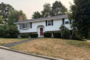 254 Mayflower Dr, Manchester, NH 03104 - Photo 1