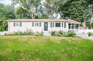 471 Ocean Rd, Portsmouth, NH 03801 - Photo 1