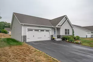 19 Monarch Way, Kingston, NH 03848 - Photo 1