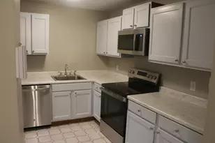 3 Fairfax Ave, Derry, NH 03038 - Photo 1