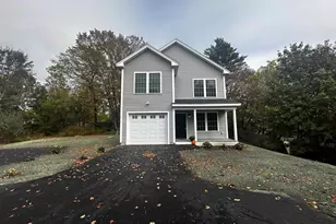 35 Mt Pleasant St, Derry, NH 03038 - Photo 1