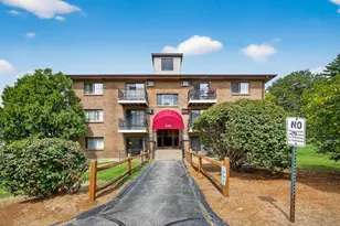 128 Mammoth Rd, Hooksett, NH 03106 - Photo 1