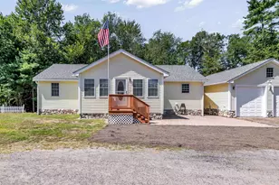 207 S Main St, Seabrook, NH 03874 - Photo 1