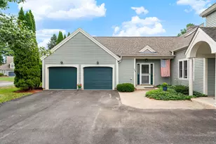 125 Hawthorne Village Rd, Nashua, NH 03062 - Photo 1