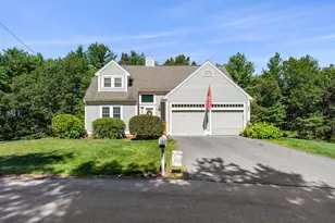 327 Fox Run Rd, Hudson, NH 03051 - Photo 1