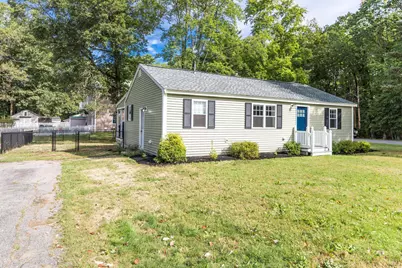 38 Crawford Avenue, Exeter, NH 03833 - Photo 1