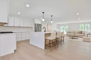 31 Autumn Ln, Raymond, NH 03077 - Photo 1