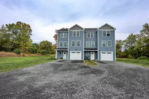 19 Biggs Ave, Epping, NH 03042 - Photo 1