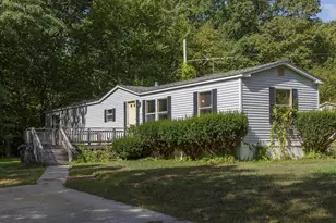 40 Squire Ridge Rd, Hampstead, NH 03841 - Photo 1