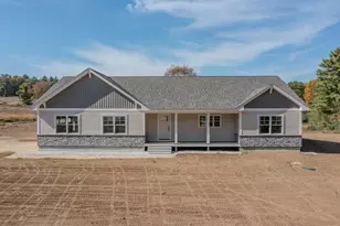 384 N River Rd, Epping, NH 03042 - Photo 1