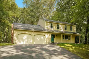 20 Ledgewood Rd, Bedford, NH 03110 - Photo 1