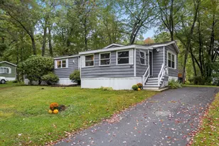 22 Robert Rd, Seabrook, NH 03874 - Photo 1