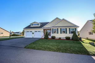 2 Weymouth Ct, Hudson, NH 03051 - Photo 1