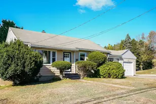 275 S Mammoth Rd, Manchester, NH 03109 - Photo 1