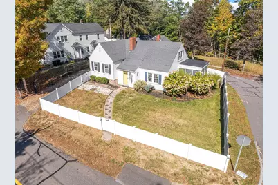 2 Hillcrest Avenue, Nashua, NH 03064 - Photo 1