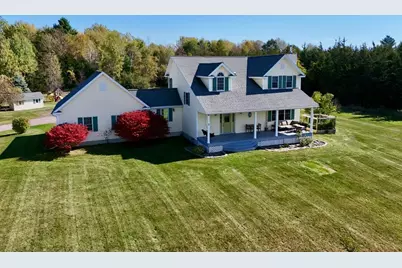 2 Maynard Court, Grand Isle, VT 05458 - Photo 1