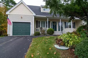 35 Locksley Ln, Raymond, NH 03077 - Photo 1