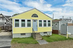 7 Greene St, Hampton, NH 03842 - Photo 1