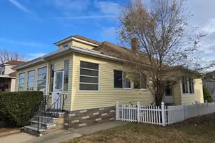 699 Montgomery St, Manchester, NH 03102 - Photo 1