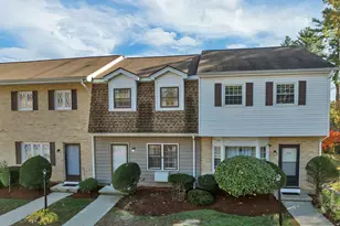 106 Golfview Dr, Manchester, NH 03102 - Photo 1