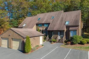 31 Spring Cove Rd, Nashua, NH 03062 - Photo 1