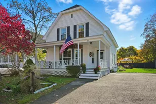 35 Epping St, Raymond, NH 03077 - Photo 1