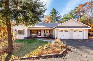14 Solace Pointe Rd, Meredith, NH 03253 - Photo 1