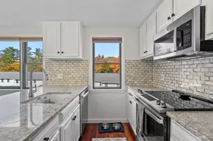 13 Moonlight Dr, Newmarket, NH 03857 - Photo 1