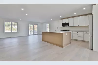 17 Autumn Lane, Raymond, NH 03077 - Photo 1