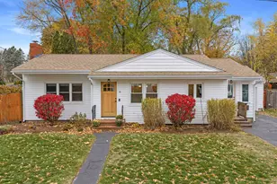 8 Bonnie Dr, Exeter, NH 03833 - Photo 1