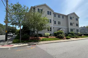 15 Lovell St, Nashua, NH 03060 - Photo 1