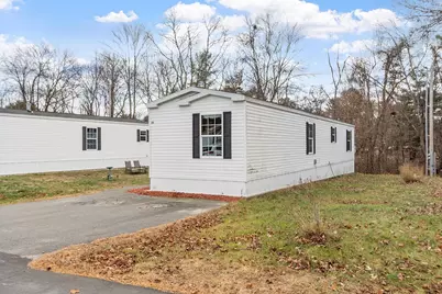 55 Norwich Place, Londonderry, NH 03038 - Photo 1