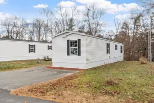 55 Norwich Place, Londonderry, NH 03038 - Photo 1