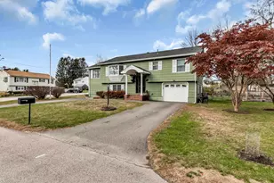 14 Tessier St, Hudson, NH 03051 - Photo 1